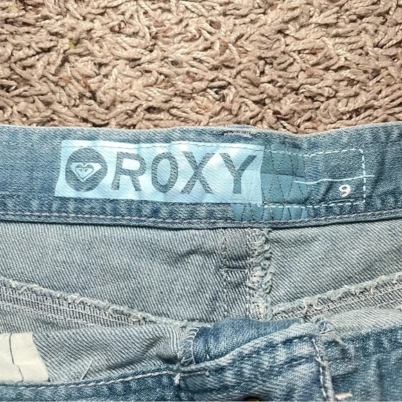 Y2K Roxy Low Rise jeans shorts size 9 - Picture 3 of 9
